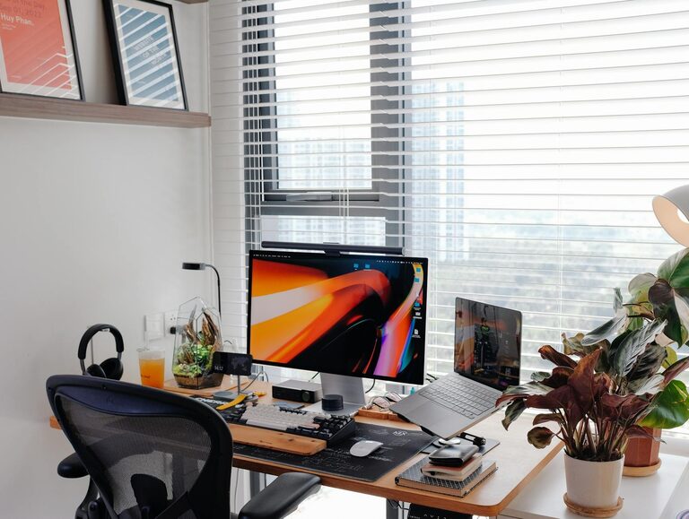 Tips for Creating a Cozy and Productive Home Office Space